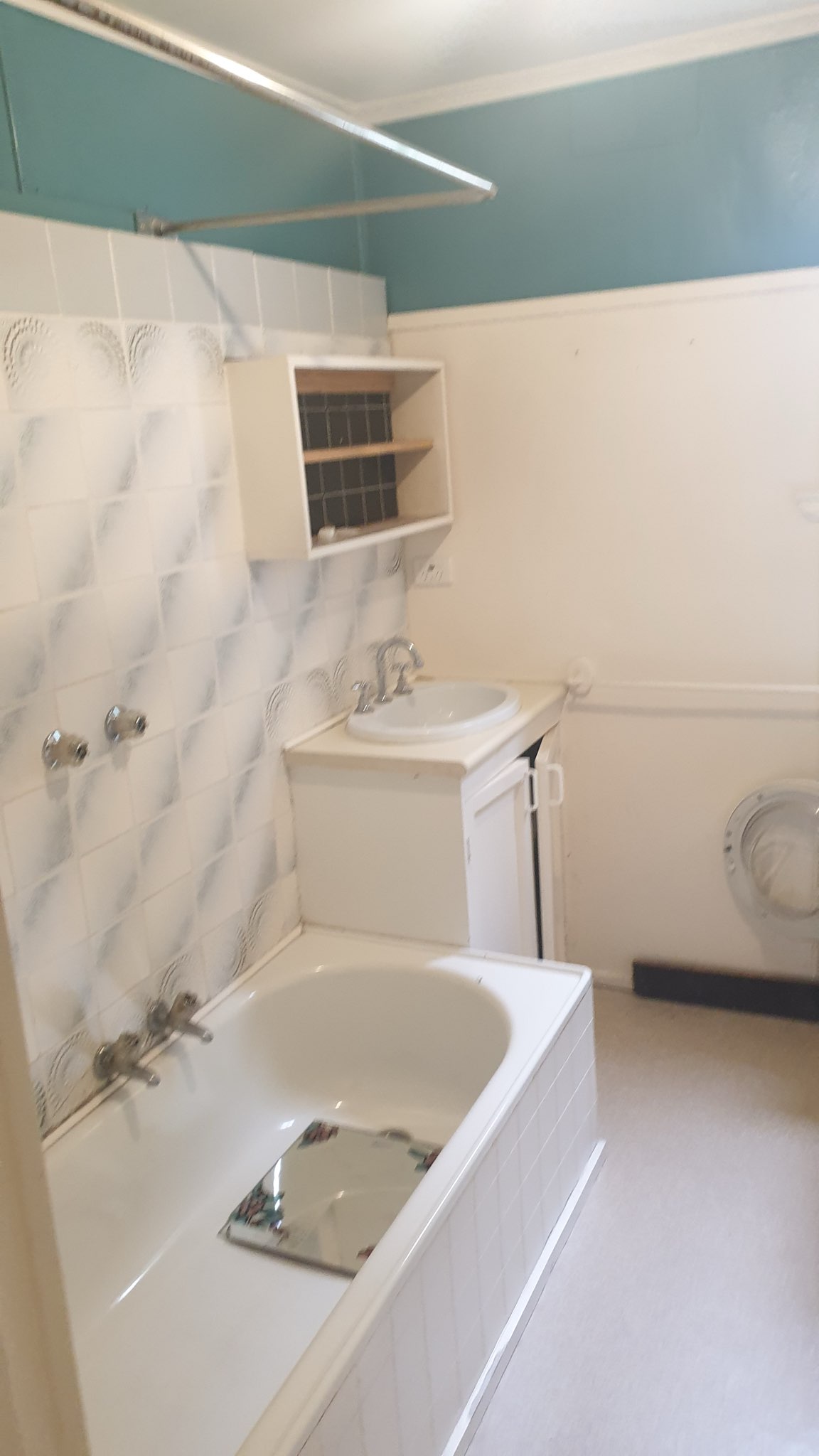 Bathroom waterproofing: what to check before the tiles go on
